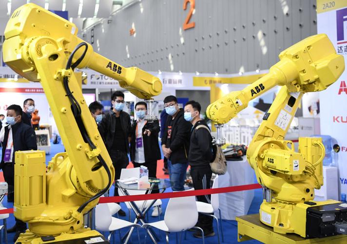 本次博览会汇集国内外机器人制造企业,全面展示机器人领域的前沿产品